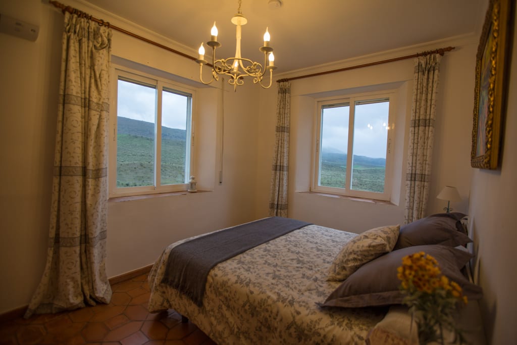 Cortijo Los Tomillares - Dormitorio esquina superior
